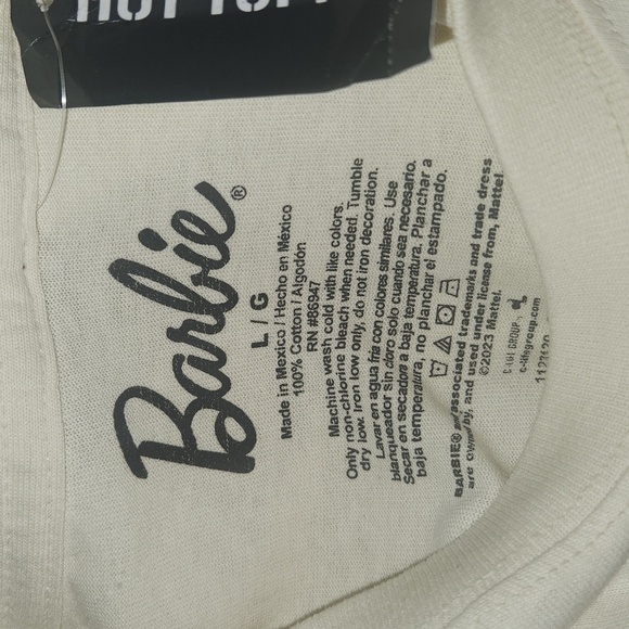 NEW! Hot Topic Barbie Tshirt Sz Large - Picture 4 of 6